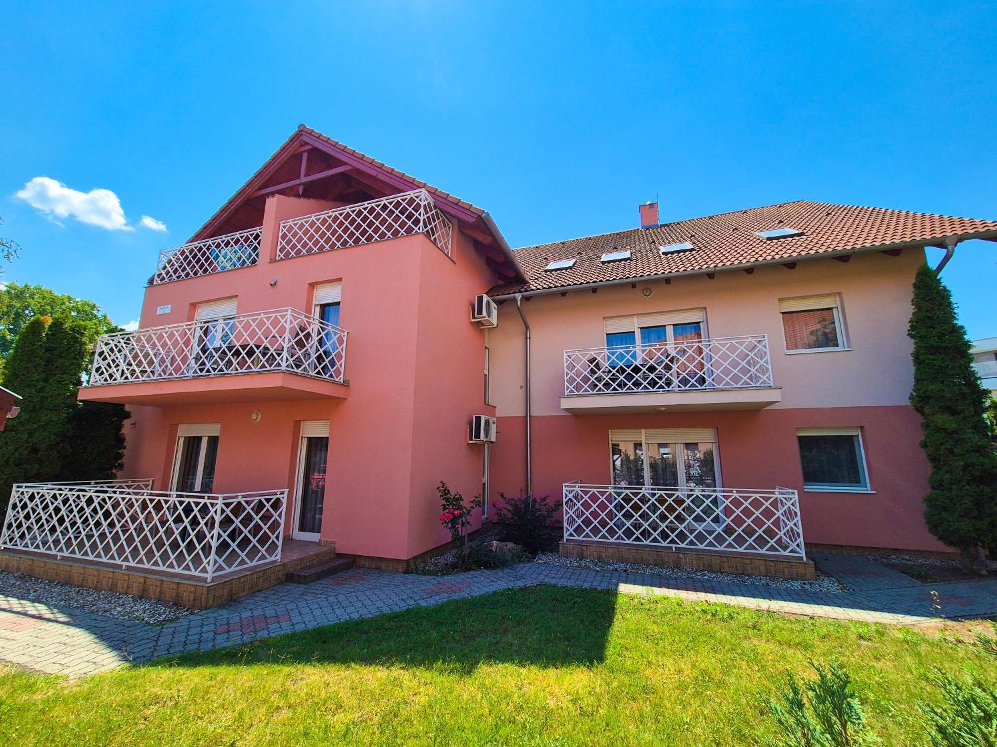 Ildiko Apartmanhaz Zamárdi Exterior foto