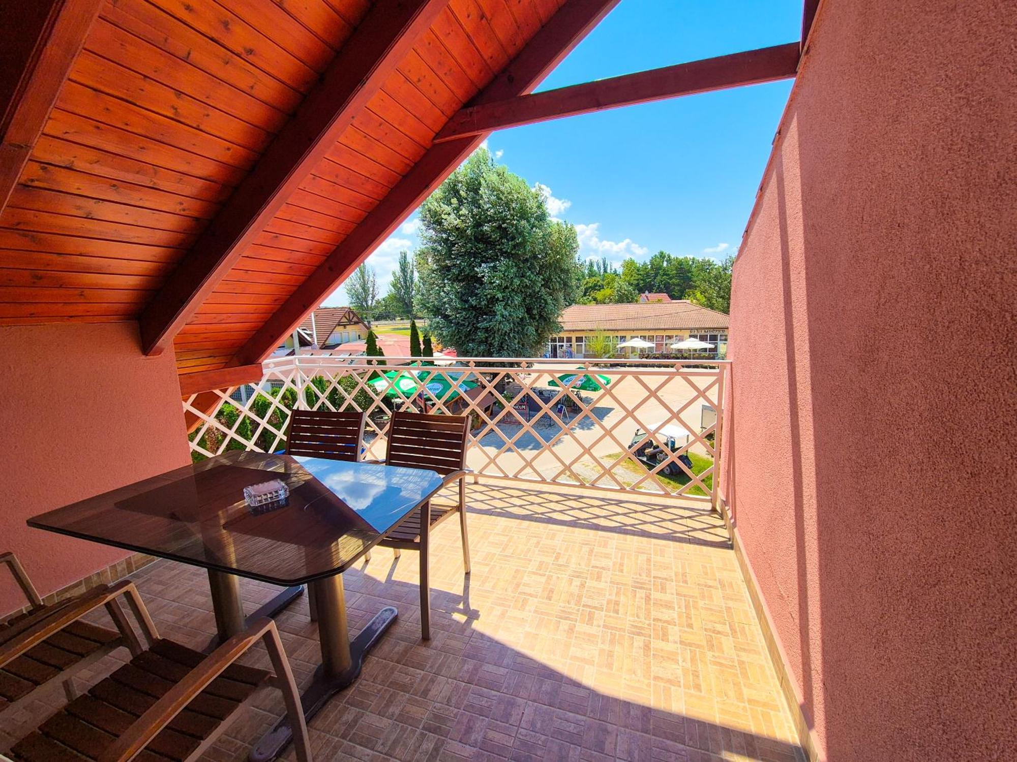 Ildiko Apartmanhaz Zamárdi Exterior foto